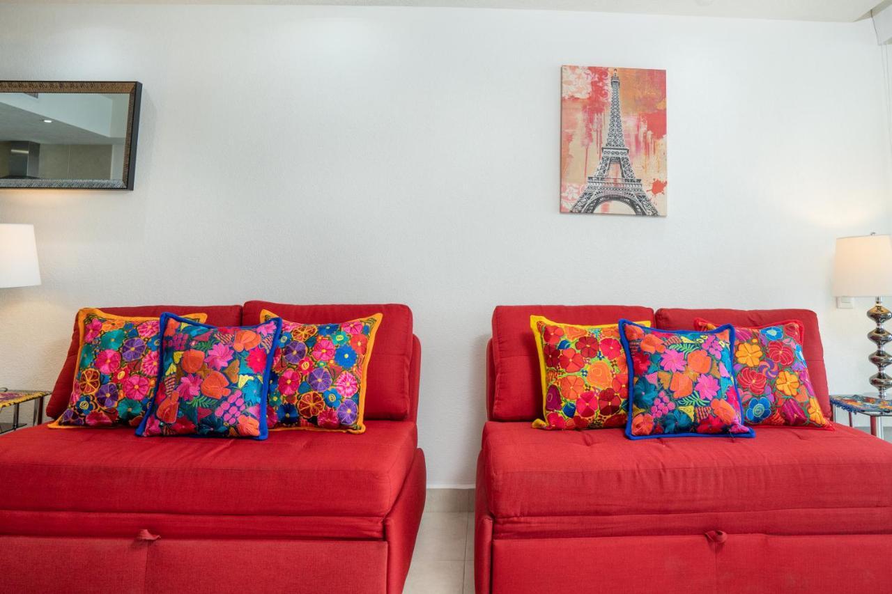 Ocean Front Condo Sleeps 4 Adults-Grand Venetian T3000-1606 Puerto Vallarta Exterior photo