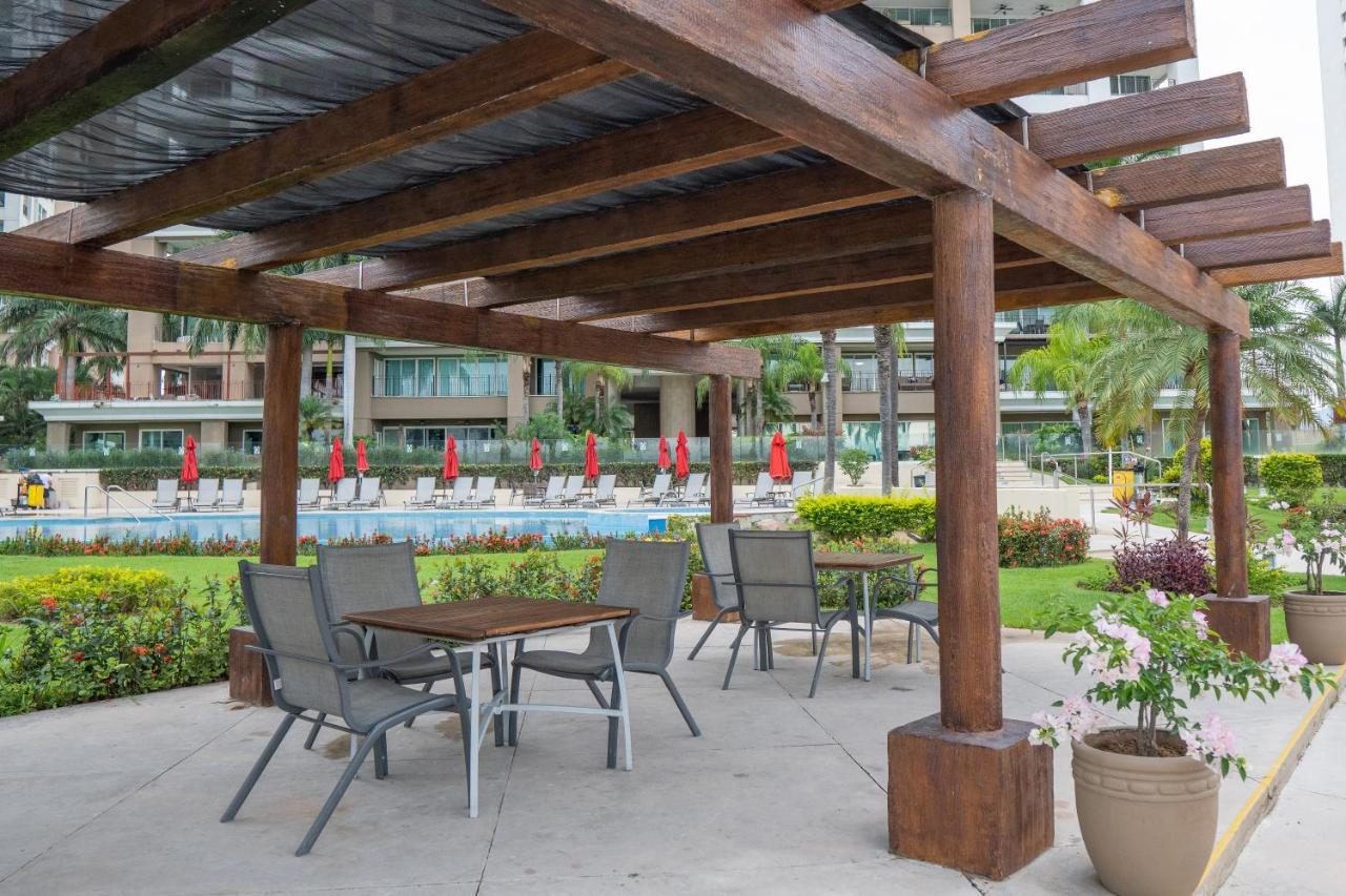 Ocean Front Condo Sleeps 4 Adults-Grand Venetian T3000-1606 Puerto Vallarta Exterior photo