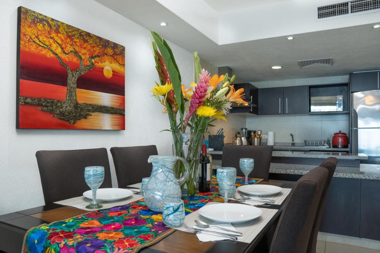 Ocean Front Condo Sleeps 4 Adults-Grand Venetian T3000-1606 Puerto Vallarta Exterior photo